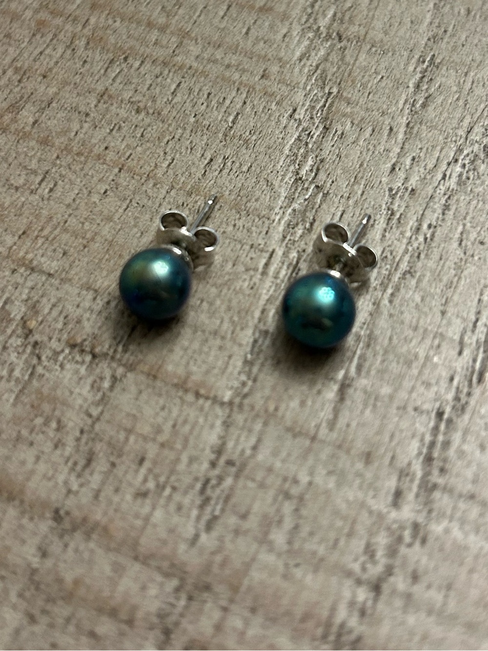 Silver Stud Earrings with Teal Pearl